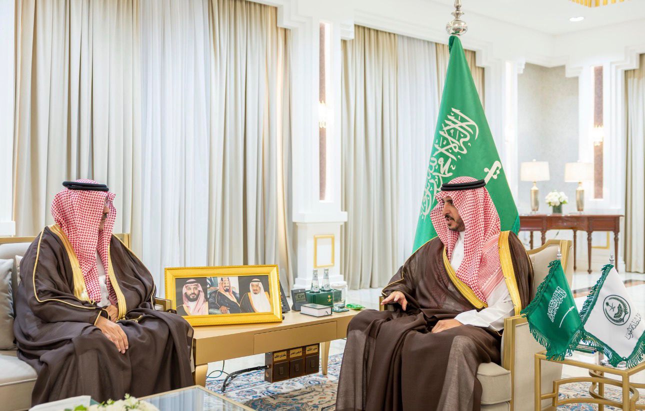 أمير الجوف يستقبل مدير مركز تنمية الغطاء النباتي المكلّف حديثًا بالمنطقة