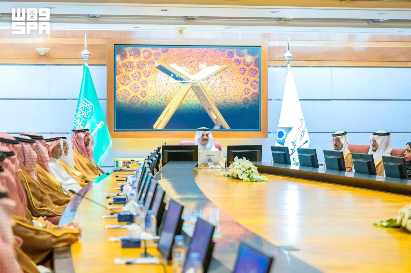 الأمير سعود بن نايف يدشّن منصة