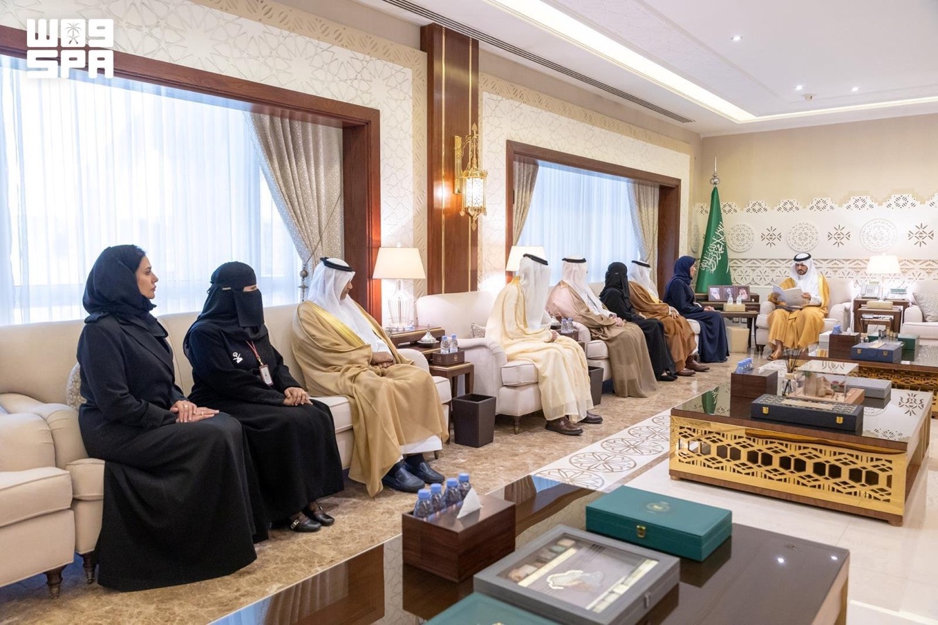 الأمير سعود بن بندر يطّلع على تقرير انطلاقة العام الدراسي الجديد بالمنطقة الشرقية