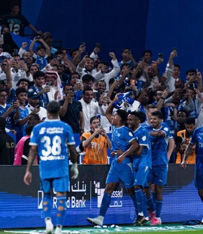 الهلال يضرب الأهلي بثلاثية.. وينتزع الصدارة
