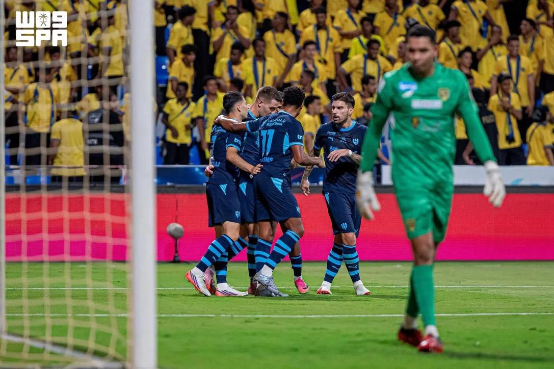 الهلال يكتسح التعاون بسداسية ويعتلي صدارة دوري روشن