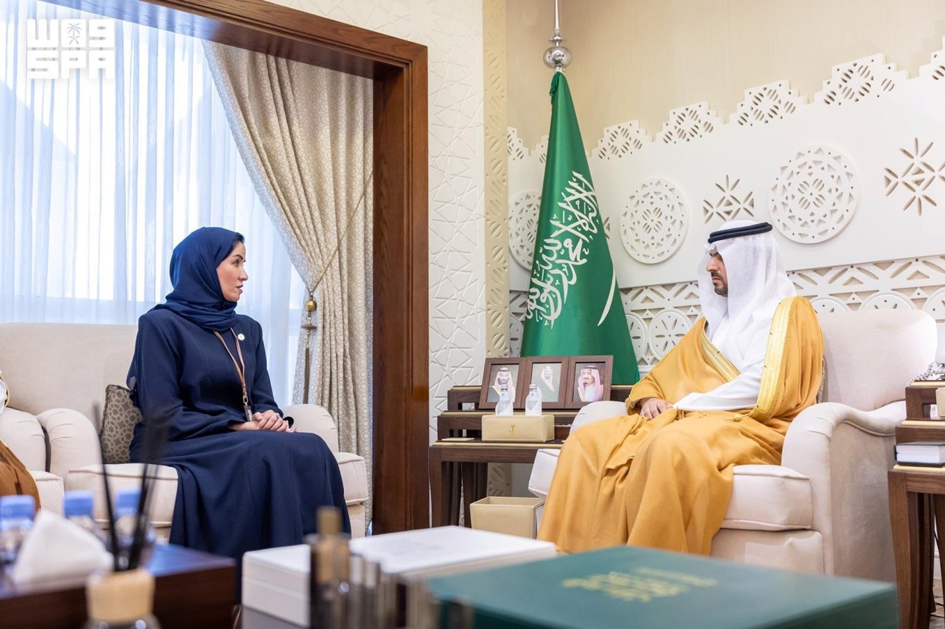 الأمير سعود بن بندر يطّلع على تقرير انطلاقة العام الدراسي الجديد بالمنطقة الشرقية