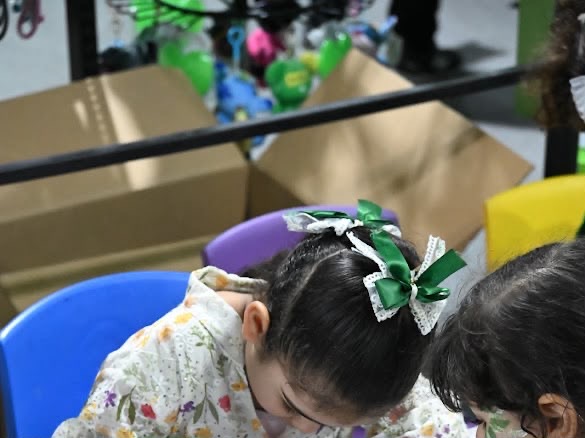 اليوم الوطني يجمع الفنانين والأطفال في «الرامس»
