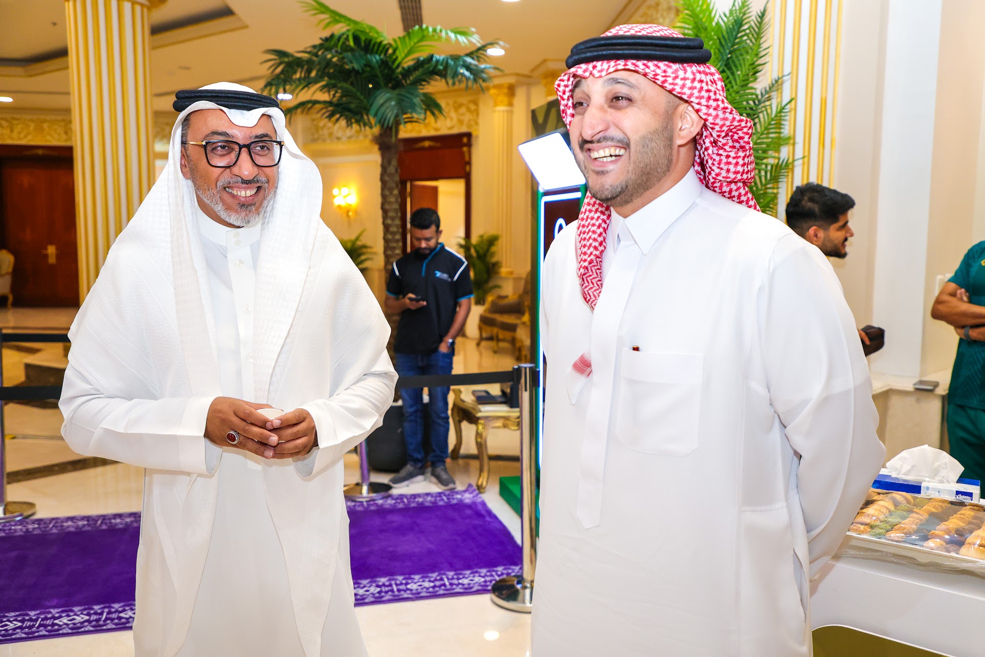 الخليج يحتفي بمنجزات الموسم ويكرّم شركاء النجاح