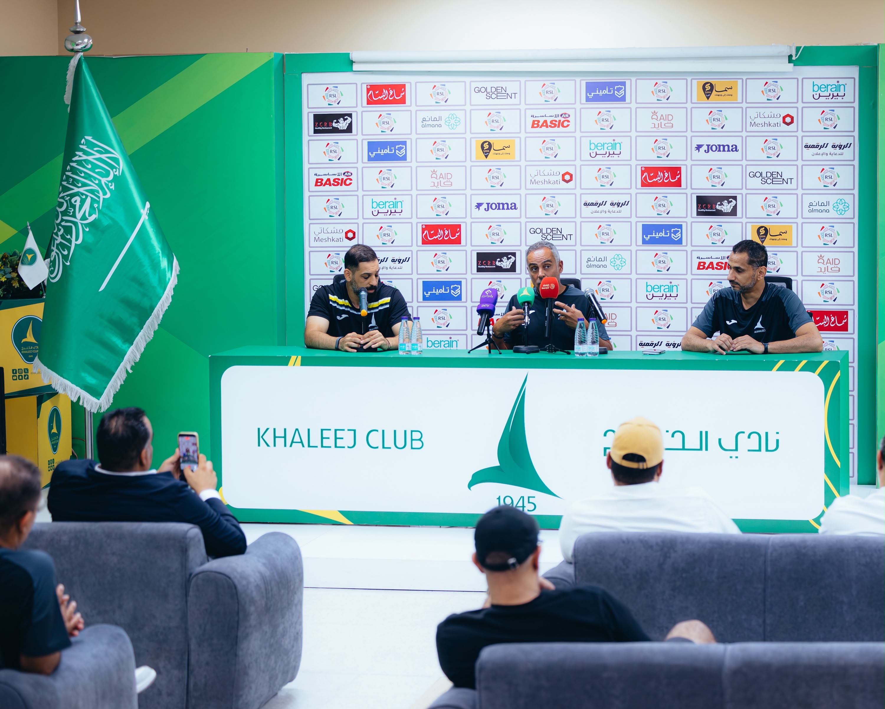 جوميز الخليج : علينا استغلال نقاط ضعف الفتح والتعامل بذكاء مع ضغط المباريات