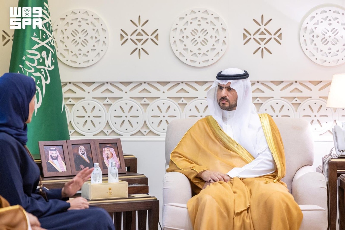 الأمير سعود بن بندر يطّلع على تقرير انطلاقة العام الدراسي الجديد بالمنطقة الشرقية