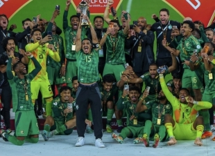 الأخضر السعودي يعانق المجد.. وكأس الخليج العربي تزيّن خزائن الوطن