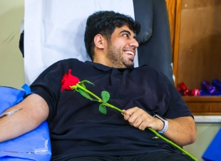 المهندس احمد خريدة يكرم فريق العمـل .. 324 متبرعاً في حملة 