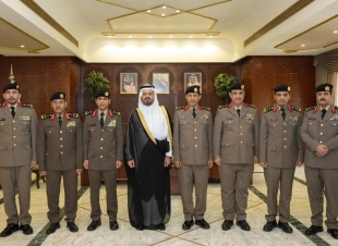 نائب أمير مكة يقلد عددًا من القيادات الأمنية رتبهم الجديدة